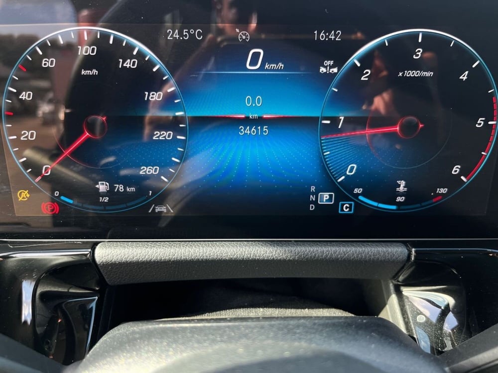 Mercedes-Benz GLA SUV usata a Napoli (9)