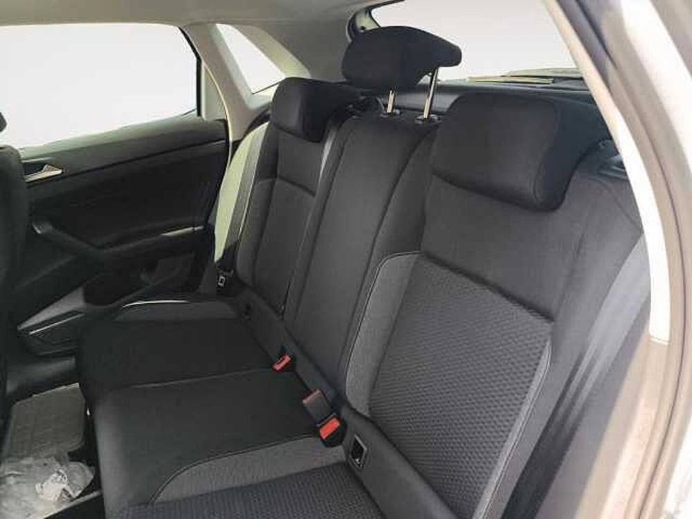 Volkswagen Polo nuova a Lecco (11)