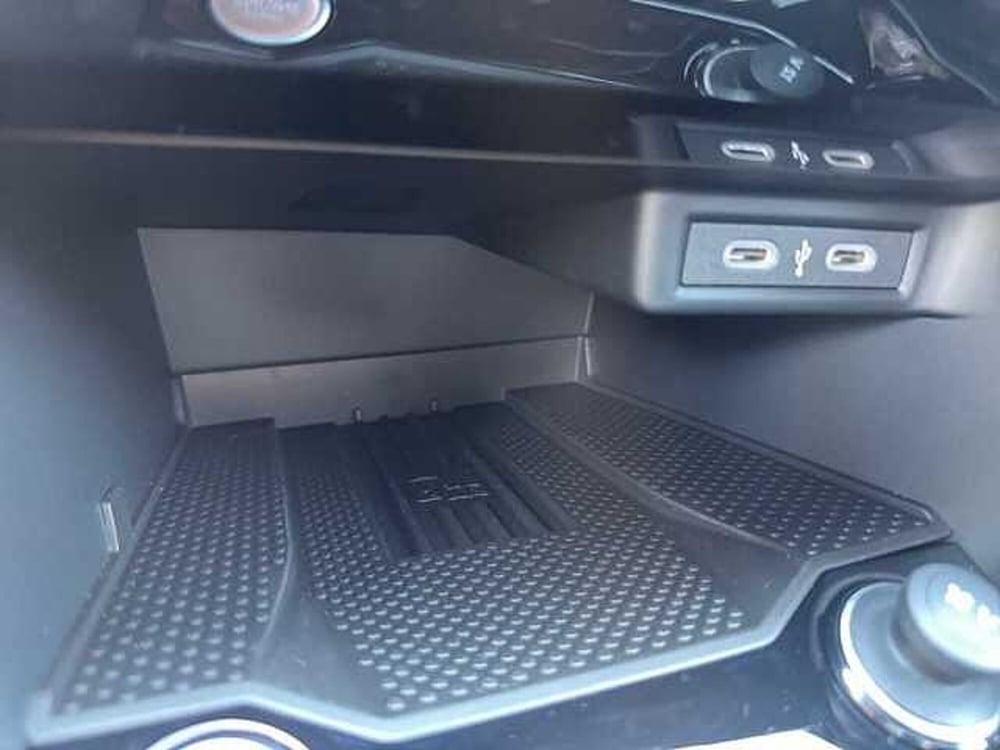 Volkswagen T-Roc nuova a Forlì-Cesena (17)