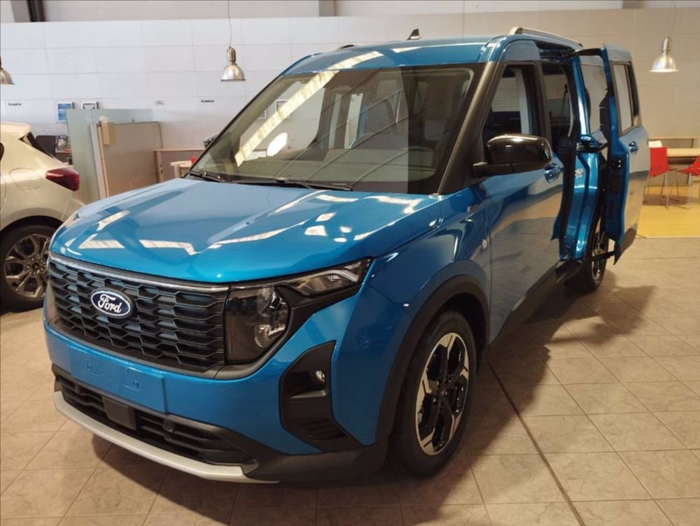 Ford Tourneo Courier nuova a Milano (6)