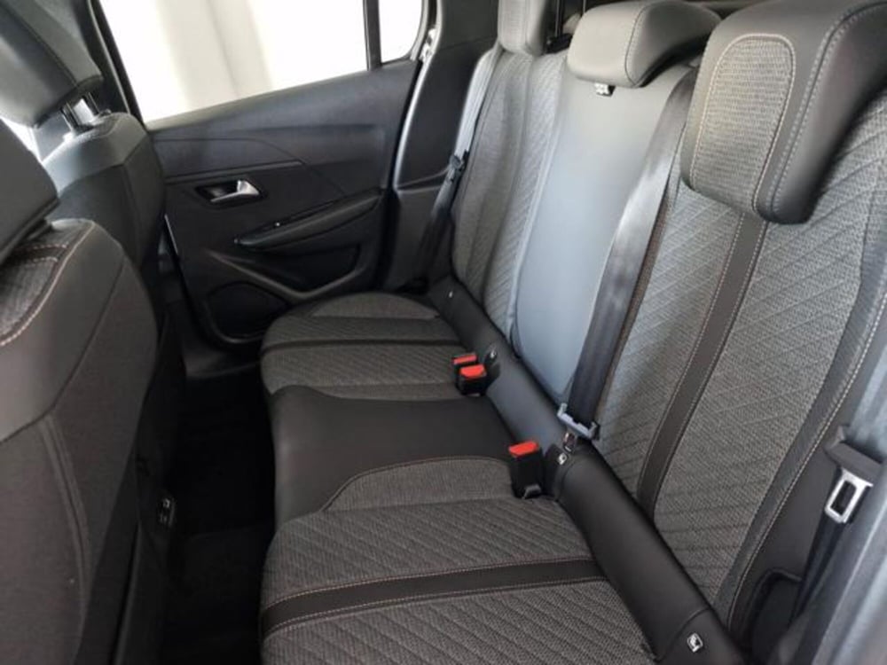 Peugeot 208 nuova a Salerno (12)