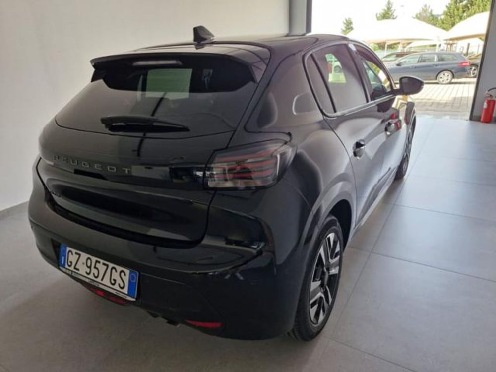 Peugeot 208 nuova a Salerno (4)