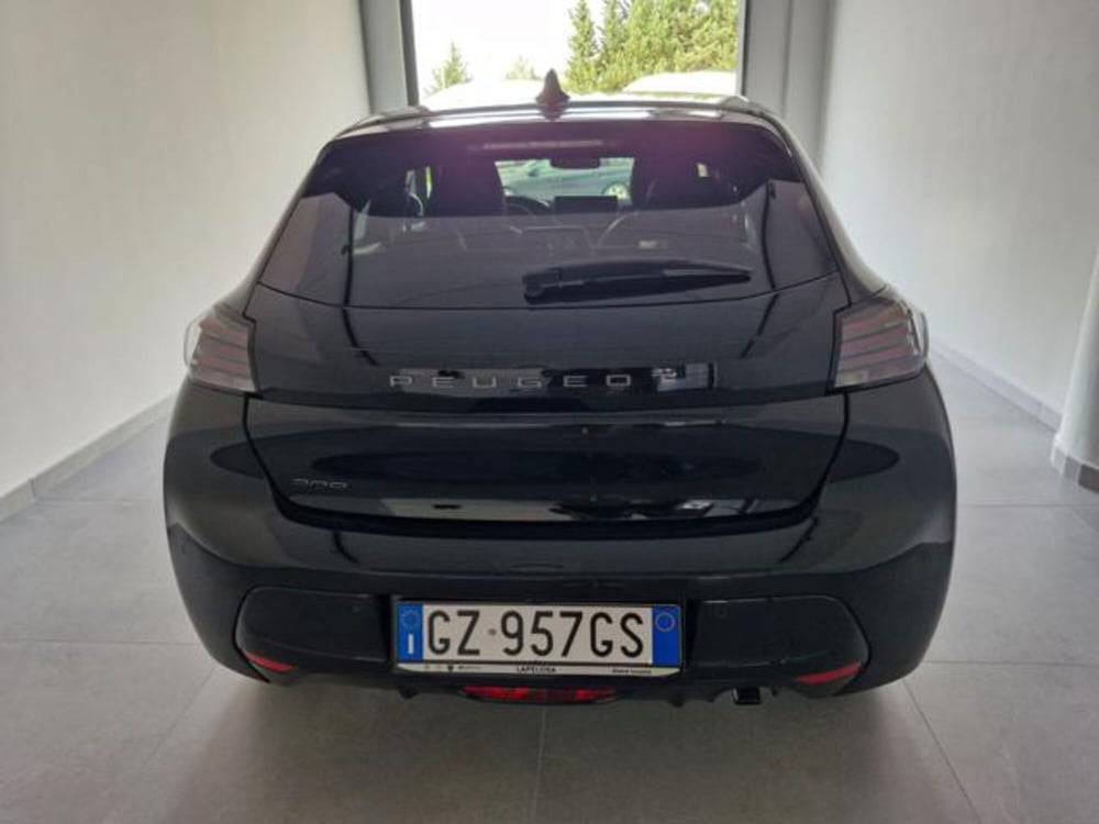 Peugeot 208 nuova a Salerno (5)