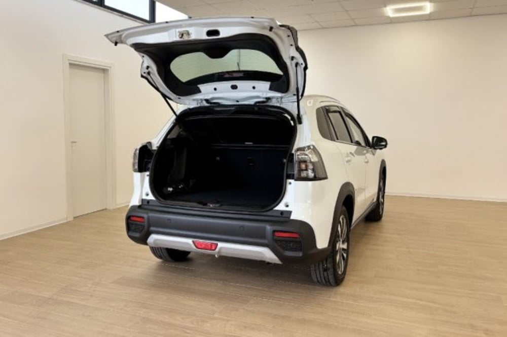 Suzuki S-Cross usata a Latina (7)