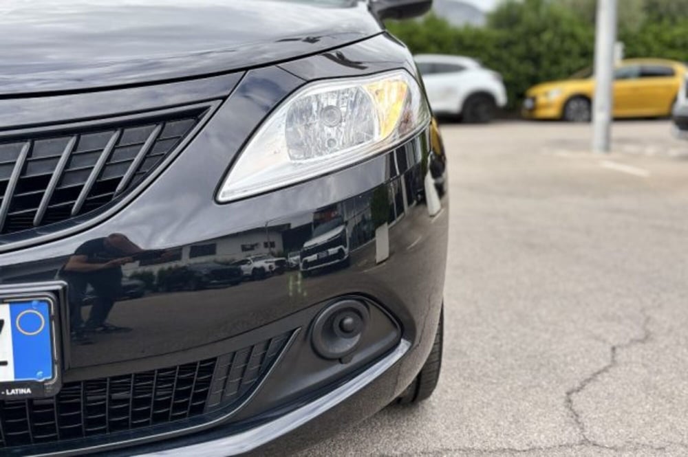 Lancia Ypsilon usata a Latina (11)
