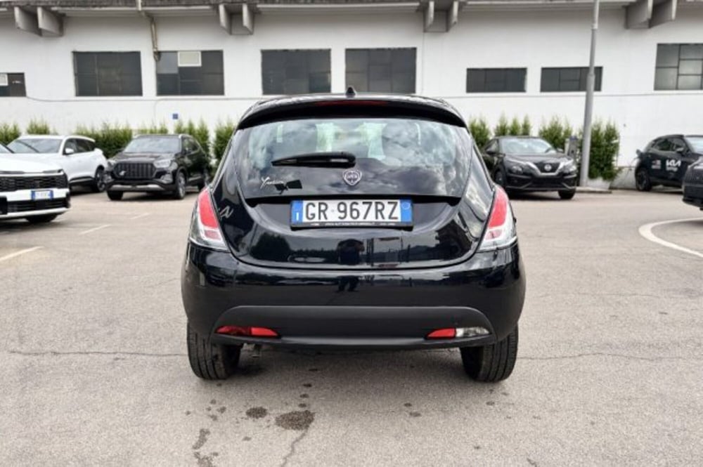 Lancia Ypsilon usata a Latina (6)
