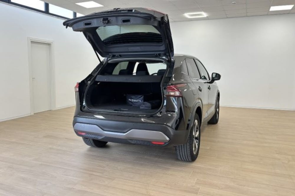 Nissan Qashqai usata a Latina (7)