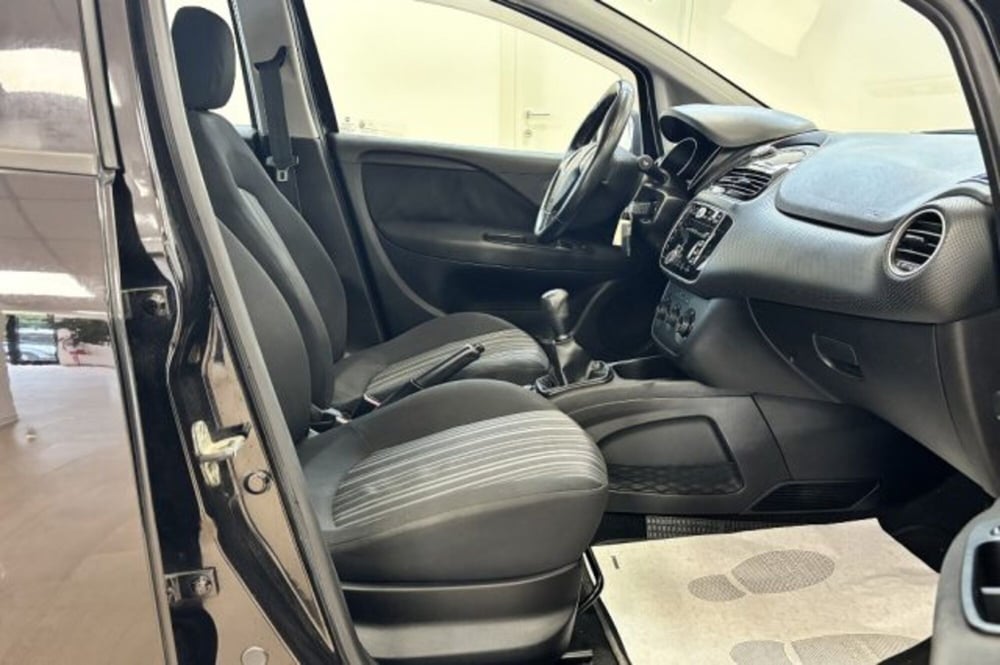 Fiat Punto Evo usata a Latina (8)