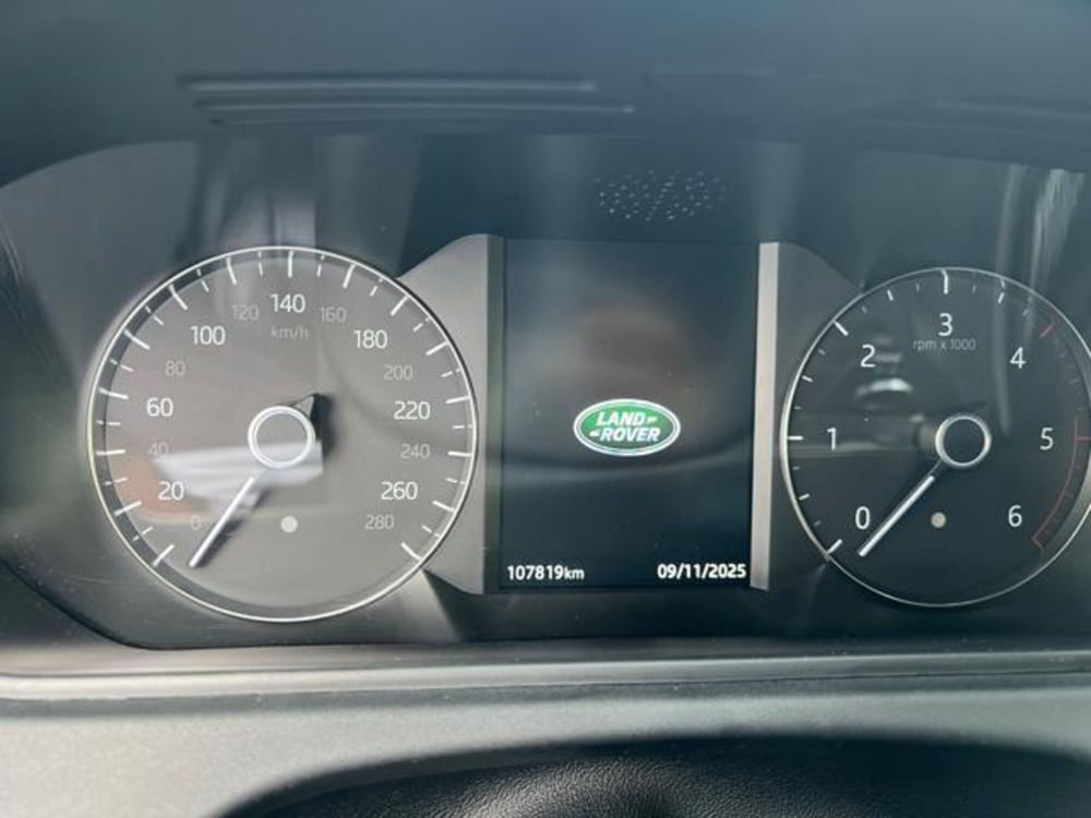 Land Rover Range Rover Velar usata a Lucca (11)