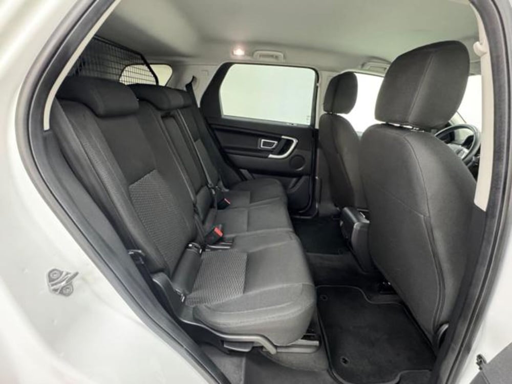 Land Rover Discovery Sport usata a Como (5)