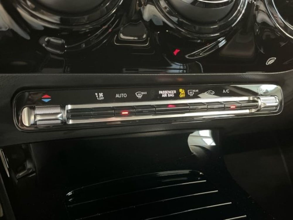 Mercedes-Benz Classe A Sedan usata a Verona (13)