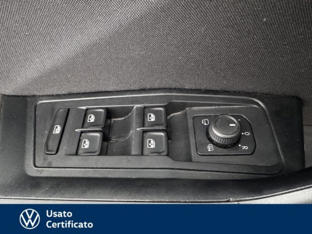Volkswagen T-Roc usata a Vicenza (11)