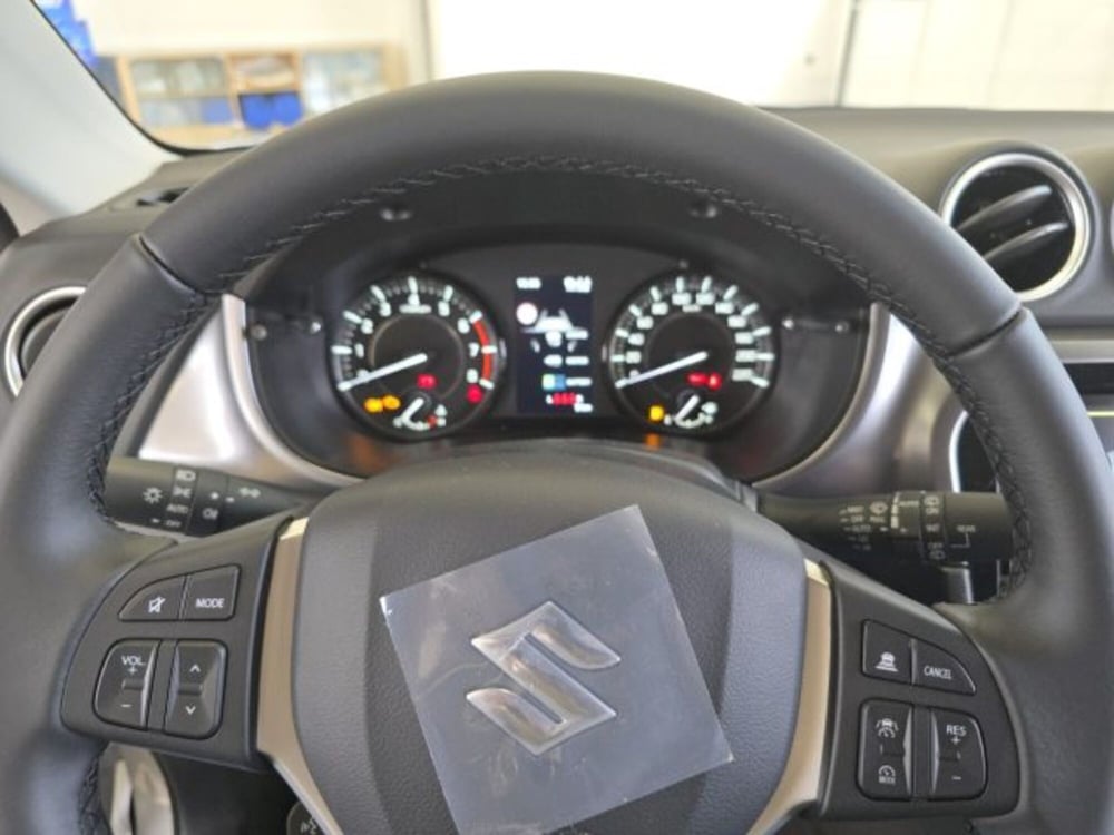 Suzuki Vitara nuova a Reggio Emilia (12)