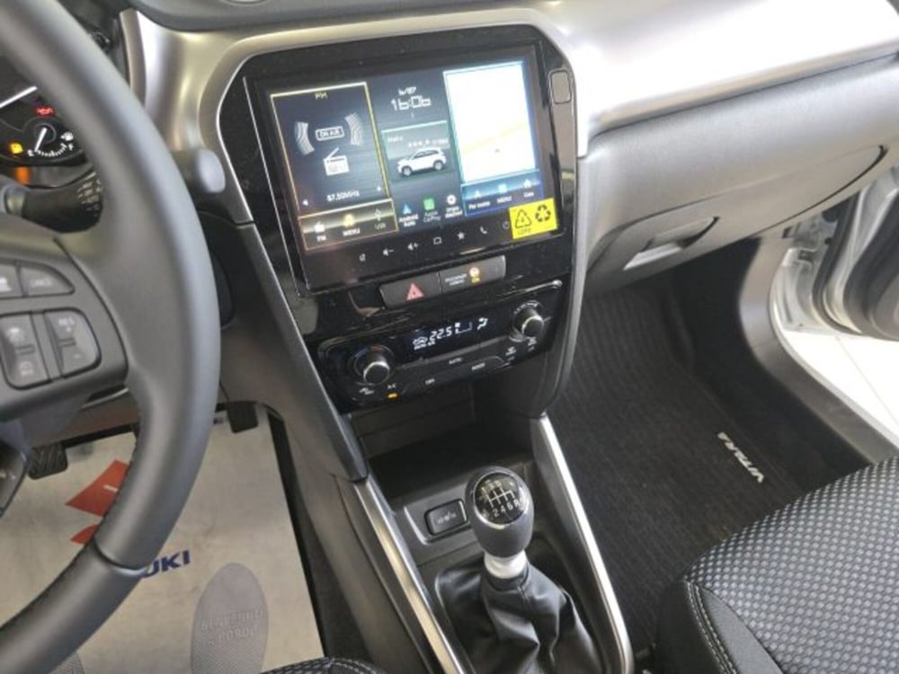 Suzuki Vitara nuova a Reggio Emilia (13)