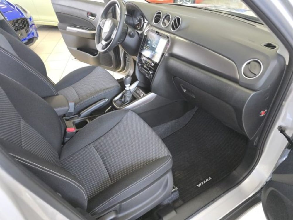 Suzuki Vitara nuova a Reggio Emilia (16)