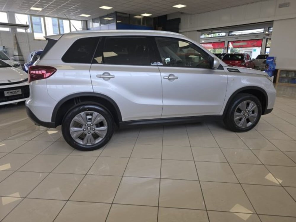 Suzuki Vitara nuova a Reggio Emilia (7)
