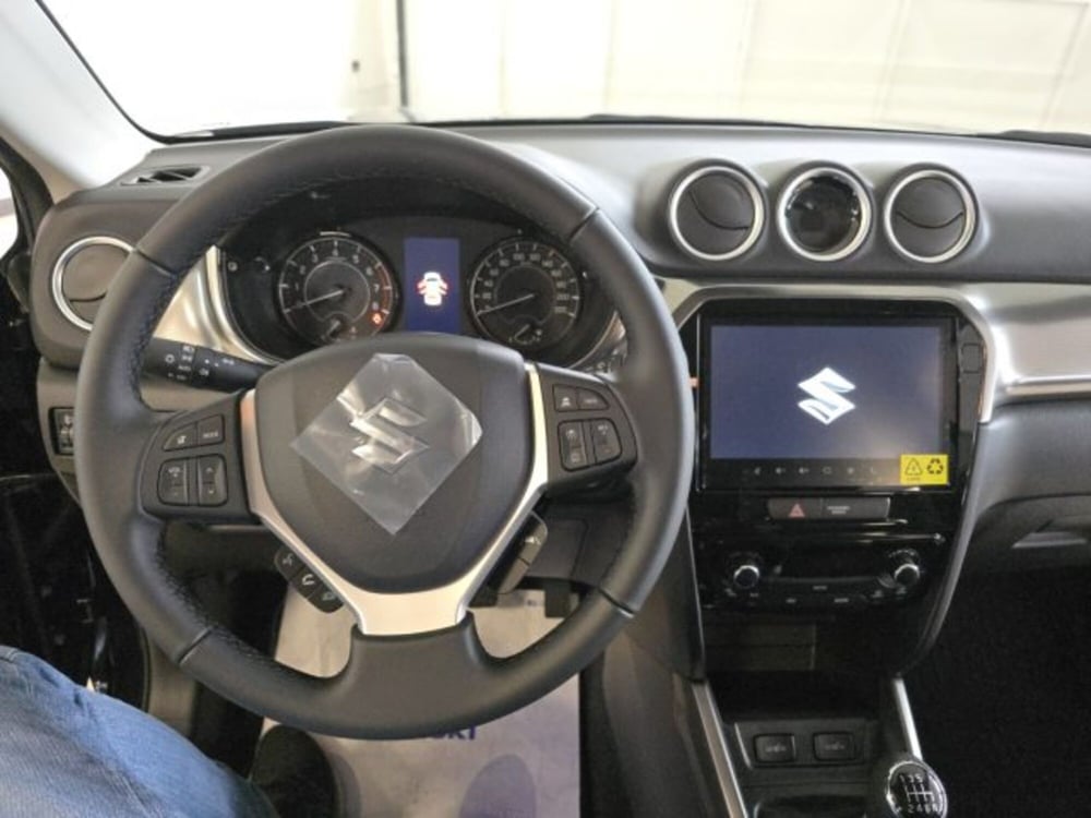 Suzuki Vitara nuova a Reggio Emilia (10)