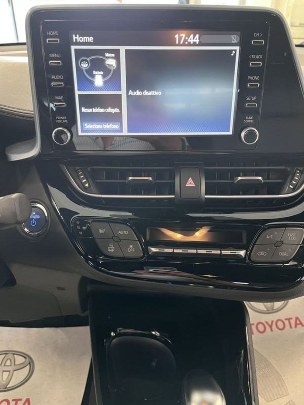 Toyota Toyota C-HR usata a Prato (12)