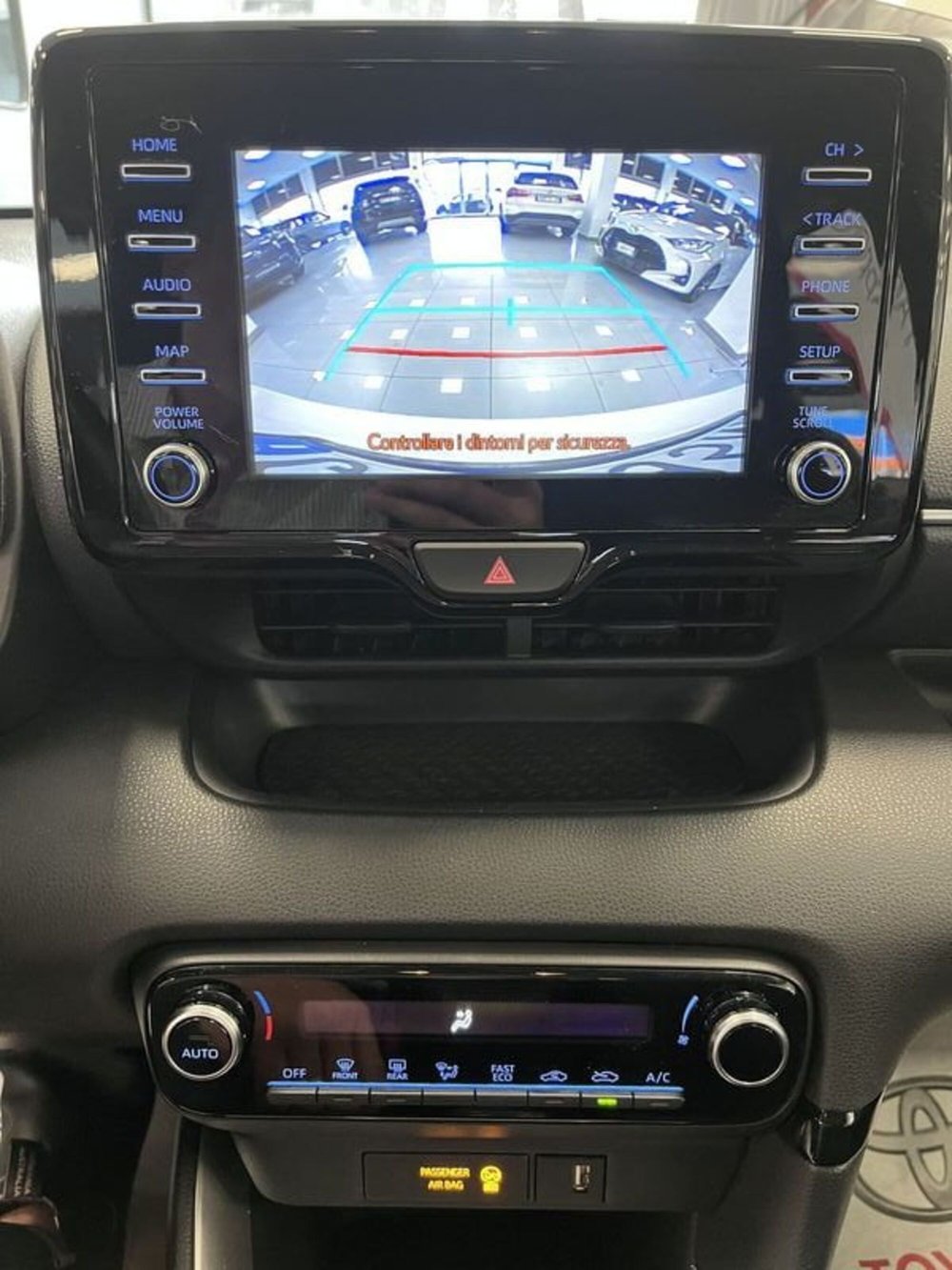 Toyota Yaris usata a Prato (13)