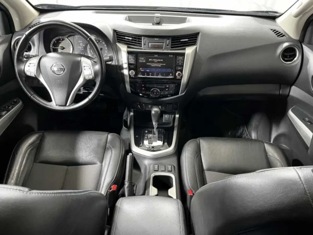 Nissan Navara usata a Sondrio (4)