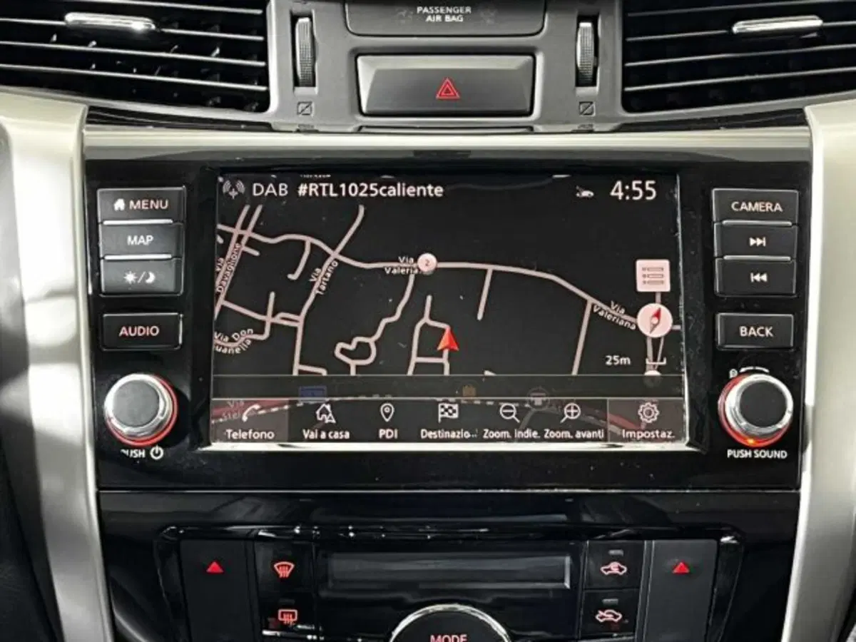 Nissan Navara usata a Sondrio (8)