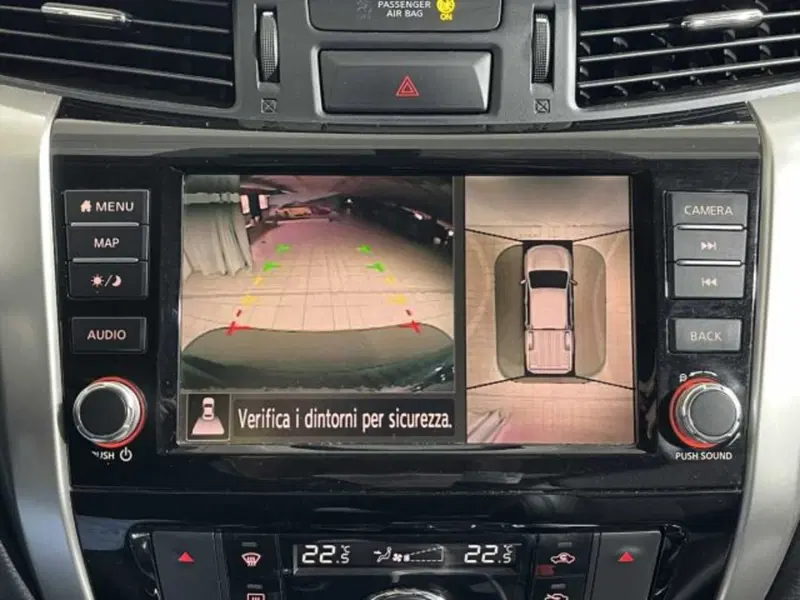 Nissan Navara usata a Sondrio (9)