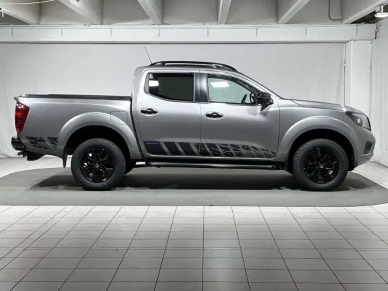 Nissan Navara usata a Sondrio (2)