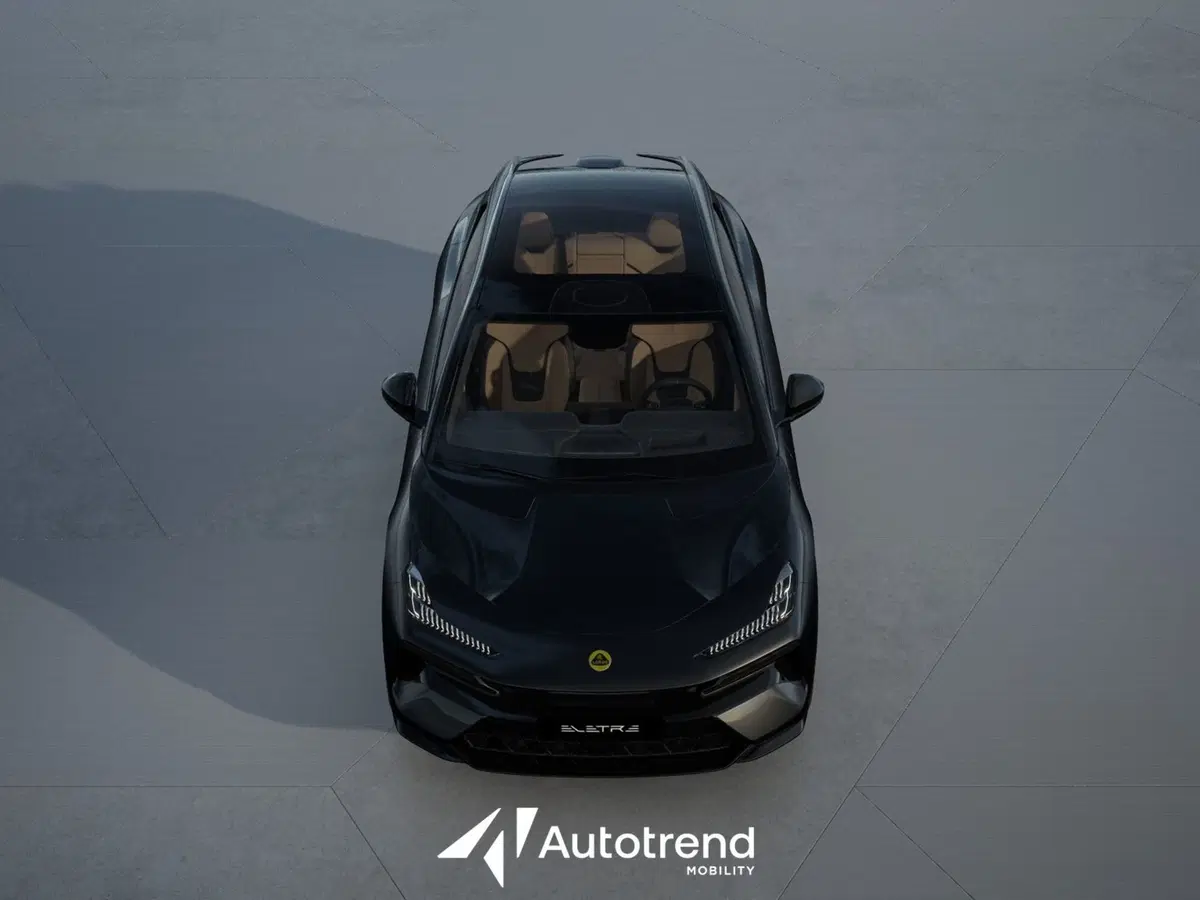 Lotus Eletre nuova a Bari (5)