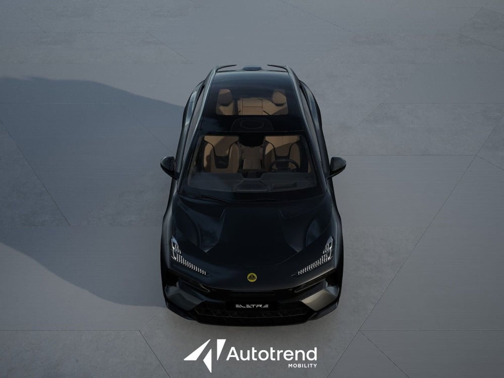 Lotus Eletre nuova a Bari (5)