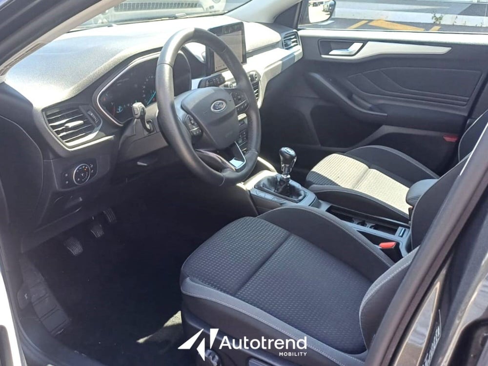 Ford Focus Station Wagon usata a Bari (6)