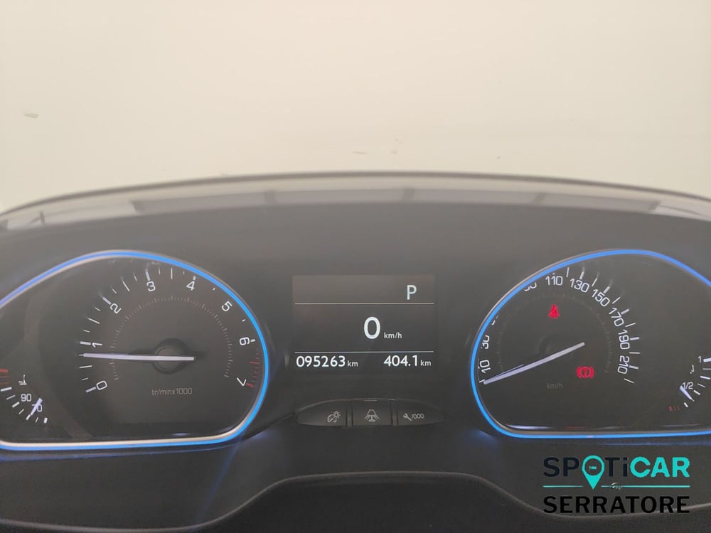 Peugeot 2008 usata a Como (9)