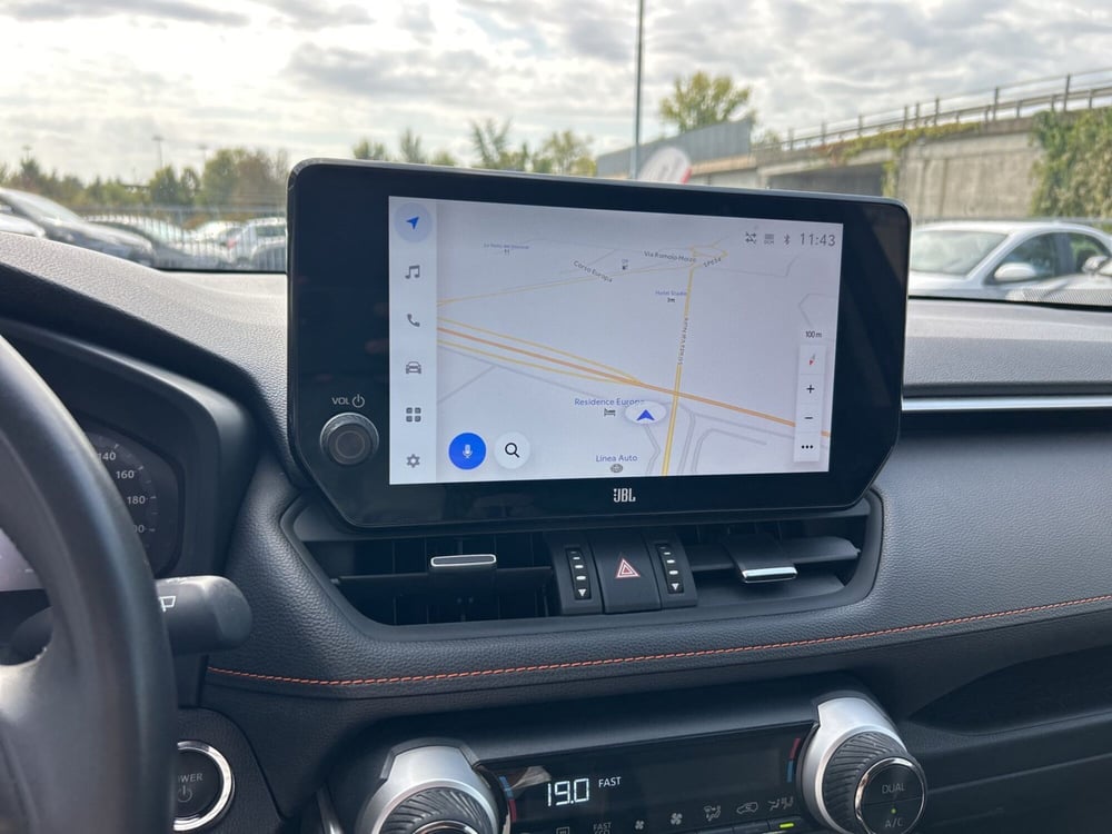 Toyota Rav4 nuova a Milano (15)