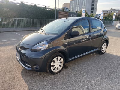 Toyota Aygo 1.0 12V VVT-i 5 porte Active Connect del 2012 usata a Piacenza