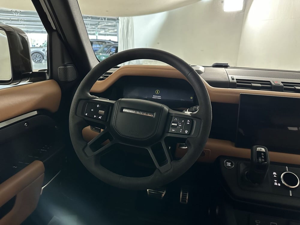 Land Rover Defender usata a Torino (18)
