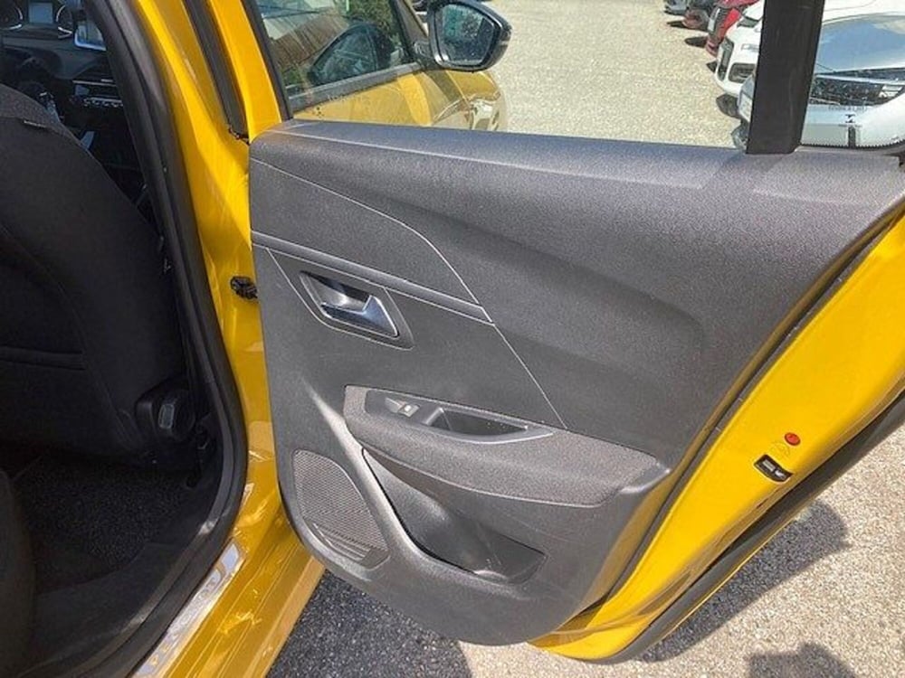 Peugeot 208 usata a Messina (12)