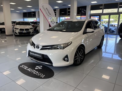 Toyota Auris Station Wagon 1.D-4D Active del 2015 usata a Prato