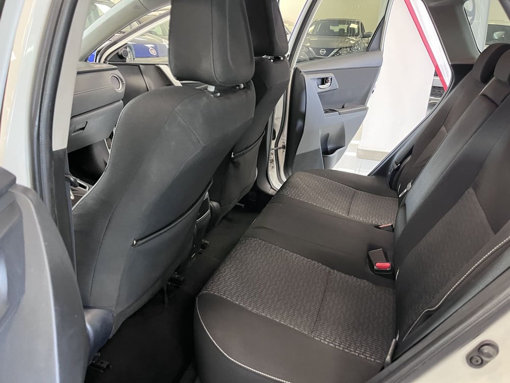 Toyota Auris Station Wagon usata a Prato (11)