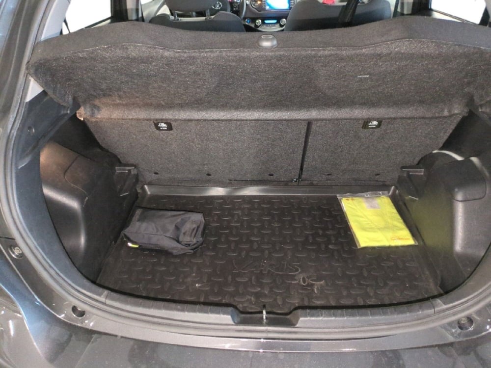 Toyota Yaris usata a Milano (10)