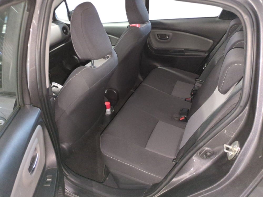 Toyota Yaris usata a Milano (11)