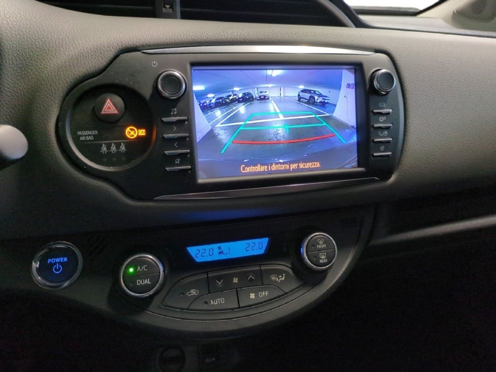 Toyota Yaris usata a Milano (16)