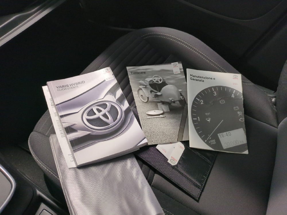 Toyota Yaris usata a Milano (17)