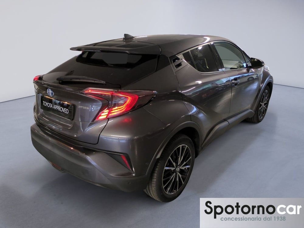 Toyota Toyota C-HR usata a Milano (6)