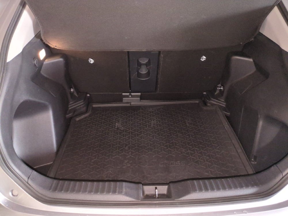 Toyota Yaris Cross usata a Milano (10)
