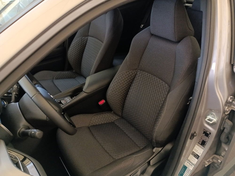 Toyota Toyota C-HR usata a Milano (11)