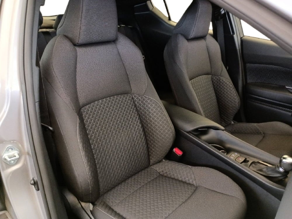 Toyota Toyota C-HR usata a Milano (7)