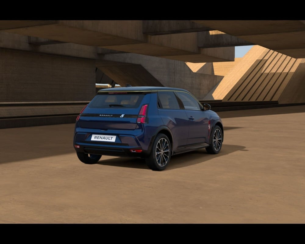 Renault Renault 5 nuova a Venezia (5)