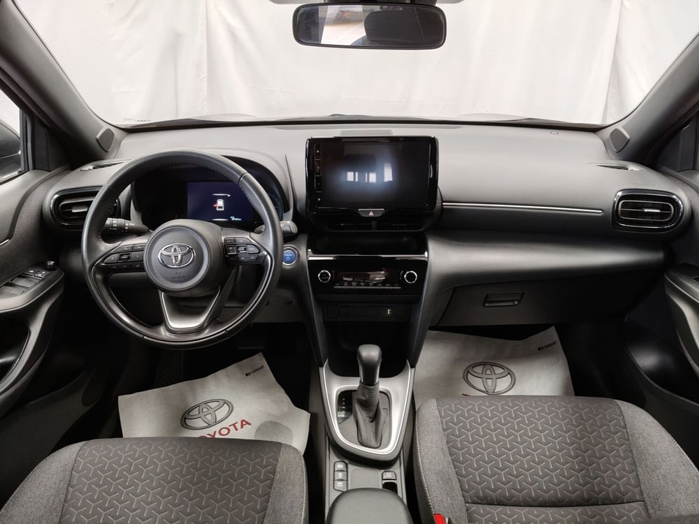 Toyota Yaris Cross usata a Roma (9)