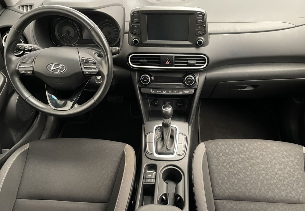Hyundai Kona usata a Novara (10)