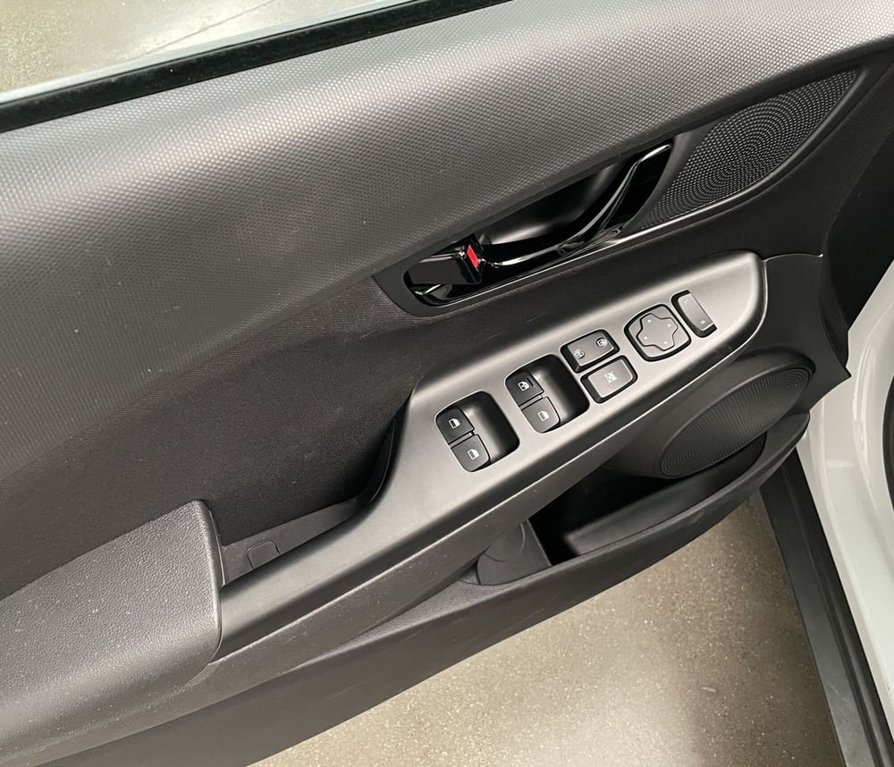 Hyundai Kona usata a Novara (16)