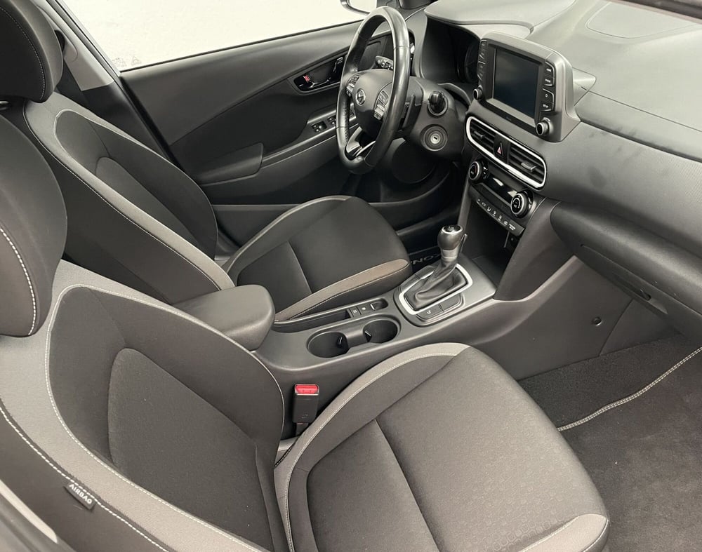 Hyundai Kona usata a Novara (8)